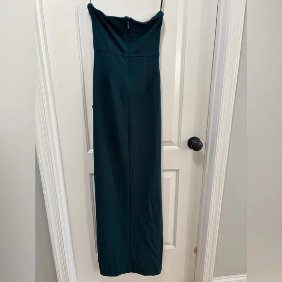 Lulus Marvelous Entrance NWT size XS Emerald Green Pleated Strapless Maxi Dress